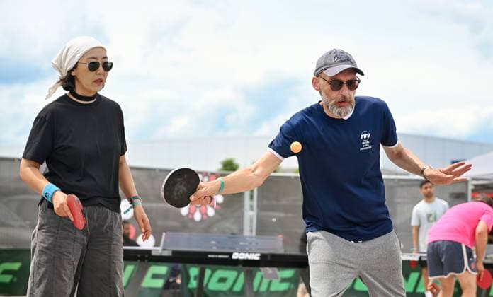 Outdoor-Tischtennis ist Chillen und Am 6. Juni wurden im Rahmen der LOTTO Thüringen TT-Finals in der Messe Erfurt die 1. Deutschen Meisterschaften im Outdoor-Tischtennis der Tischtennis-Communitys ausgetragen. Outdoor-Tischtennis ist Chillen und Sport: Am 6. Juni wurden im Rahmen der LOTTO Thüringen TT-Finals in der Messe Erfurt die 1. Deutschen Meisterschaften im Outdoor-Tischtennis der Tischtennis-Communitys ausgetragen. Erfurt Messe Erfurt Thüringen Deutschland