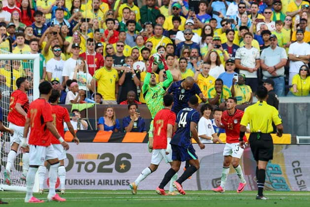 June 6, 2026: Egypt goalkeeper Mostafa Shobeir (23) makes a save during the second half of the International Friendly, Länderspiel, Nationalmannschaft soccer match between Egypt and Brazil at Huntington Bank Field in Cleveland, Ohio. CSM Cleveland United States of America - ZUMAc04_ 20260606_zma_c04_050 Copyright: xBrianxFisherx