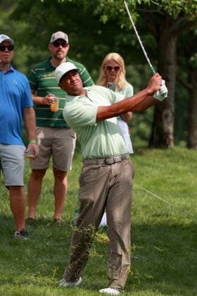 Memorial Tournament presented by Workday DUBLIN, OH - JUNE 06: Tony Finau of Lehi, Utah hits from the rough at the 10th fairway during the third round of the Memorial Tournament presented by Workday at Muirfield Village Golf Club on June 6, 2026 in Dublin, Ohio. Dublin Ohio United States  Copyright: xAmyxLemusx originalFilename:lemus-memorial260606_npGBh.jpg