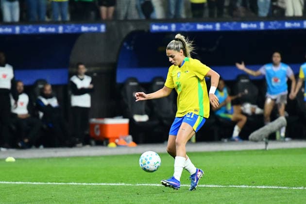 SAO PAULO, BRAZIL - JUNE 06: Gio of Brazil shoots to goal during the women™s International Friendly, Länderspiel, Nationalmannschaft match between Brazil and USA on June 6, 2026, at Neoquimica Arena in Sao Paulo, Brazil. (Photo by Leandro Bernardes PxImages Icon Sportswire) SOCCER: JUN 06 Women™s Brazil vs USA EDITORIAL USE ONLY Icon2606062690