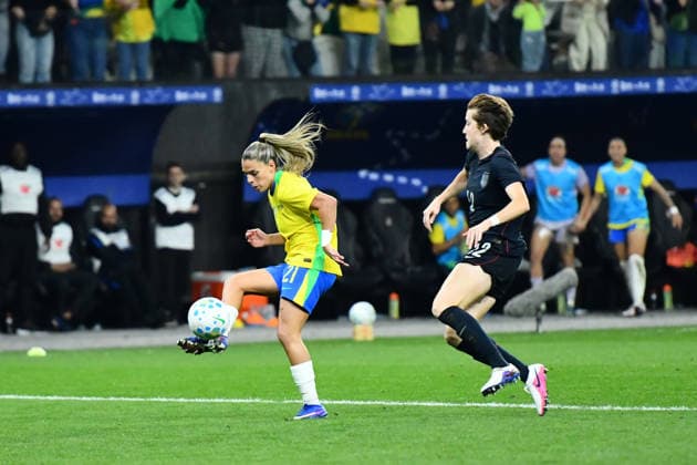 SAO PAULO, BRAZIL - JUNE 06: Gio of Brazil shoots to goal during the women™s International Friendly, Länderspiel, Nationalmannschaft match between Brazil and USA on June 6, 2026, at Neoquimica Arena in Sao Paulo, Brazil. (Photo by Leandro Bernardes PxImages Icon Sportswire) SOCCER: JUN 06 Women™s Brazil vs USA EDITORIAL USE ONLY Icon2606062691