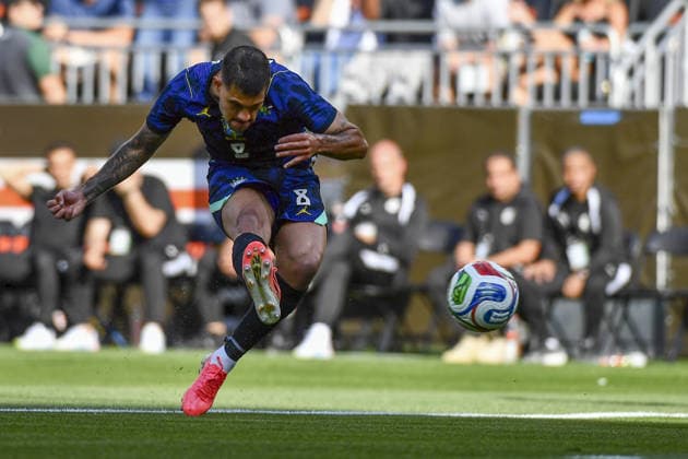 CLEVELAND, USA - JUNE 06: Bruno Guimaraes of Brazil scoring the team s first goal during an International Friendly, Länderspiel, Nationalmannschaft match in preparation for the upcoming 2026 FIFA World Cup, WM, Weltmeisterschaft, Fussball between Brazil and Egypt (Photo by Rebekah Wynkoop SPP)  Copyright: xRebekahxWynkoop SPPx Sportspressphoto_SPR162415