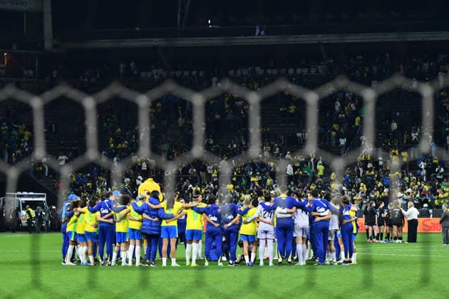 SAO PAULO, BRAZIL - JUNE 06: Brazilian players celebrate after winning during the women™s International Friendly, Länderspiel, Nationalmannschaft match between Brazil and USA on June 6, 2026, at Neoquimica Arena in Sao Paulo, Brazil. (Photo by Leandro Bernardes PxImages Icon Sportswire) SOCCER: JUN 06 Women™s Brazil vs USA EDITORIAL USE ONLY Icon2606062699