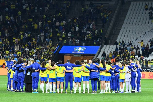 SAO PAULO, BRAZIL - JUNE 06: Brazilian players celebrate after winning during the women™s International Friendly, Länderspiel, Nationalmannschaft match between Brazil and USA on June 6, 2026, at Neoquimica Arena in Sao Paulo, Brazil. (Photo by Leandro Bernardes PxImages Icon Sportswire) SOCCER: JUN 06 Women™s Brazil vs USA EDITORIAL USE ONLY Icon2606062704