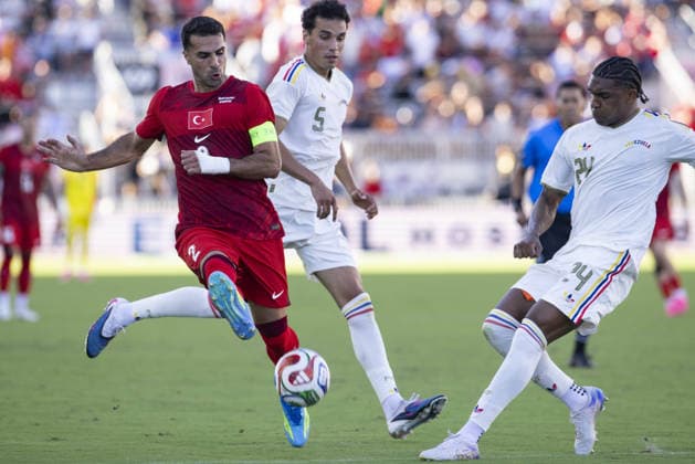 Turkiye v Venezuela - Friendly match MIAMI, UNITED STATES - JUNE 06: Zeki Celik of Turkiye in action during the International Friendly, Länderspiel, Nationalmannschaft match between Turkiye and Venezuela at Inter Miami CF Stadium in Miami, Florida, U.S., on June 6, 2026. Mostafa Bassim Anadolu Florida United States. Editorial use only. Please get in touch for any other usage.  Copyright: x2026xAnadoluxMostafaxBassimx