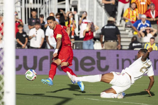 Turkiye v Venezuela - Friendly match MIAMI, UNITED STATES - JUNE 06: Zeki Celik of Turkiye in action during the International Friendly, Länderspiel, Nationalmannschaft match between Turkiye and Venezuela at Inter Miami CF Stadium in Miami, Florida, U.S., on June 6, 2026. Mostafa Bassim Anadolu Florida United States. Editorial use only. Please get in touch for any other usage.  Copyright: x2026xAnadoluxMostafaxBassimx