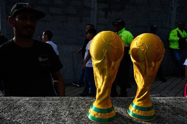 Former Brazilian soccer player Ronaldinho greets fans in Venezuela CARACAS, VENEZUELA – JUNE 6: Replicas of the FIFA World Cup, WM, Weltmeisterschaft, Fussball trophy are on display during an exhibition match featuring former Brazilian soccer player Ronaldinho held in the Petare neighborhood of Caracas, Venezuela, June 6, 2026. Maxwell Briceno Anadolu Caracas Venezuela. Editorial use only. Please get in touch for any other usage.  Copyright: x2026xAnadoluxMaxwellxBricenox