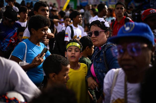 Former Brazilian soccer player Ronaldinho greets fans in Venezuela CARACAS, VENEZUELA – JUNE 6: Fans attend an exhibition match featuring former Brazilian soccer player Ronaldinho held in the Petare neighborhood of Caracas, Venezuela, June 6, 2026. Maxwell Briceno Anadolu Caracas Venezuela. Editorial use only. Please get in touch for any other usage.  Copyright: x2026xAnadoluxMaxwellxBricenox