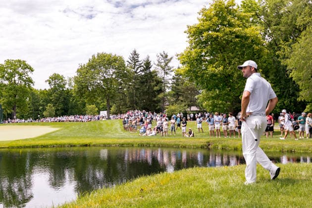 June 6, 2026, Dublin, Ohio, U.S: Scottie Scheffler watches play on the 6th hole from the rough during the third round of The Memorial Tournament at Muirfield Village Golf Club, Dublin, Ohio. Dublin U.S - ZUMAs304 20260606_zaf_s304_133 Copyright: xScottxStuartx