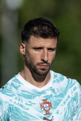 June 6, 2026, Caxias, Lisbon, Portugal: Portugal and Manchester City defender RUBEN DIAS (3) before the start of the game for the International Friendly, Länderspiel, Nationalmannschaft game between Portugal vs Chile at Estadio Nacional Caxias Portugal - ZUMAs359 20260606_zsp_s359_042 Copyright: xAlexandrexdexSousax