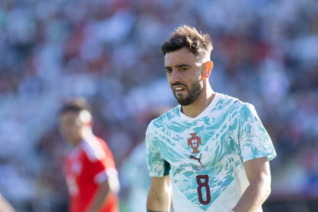 June 6, 2026, Caxias, Lisbon, Portugal: Portugal and Manchester United, ManU midfielder BRUNO FERNANDES (8) in action during the game for the International Friendly, Länderspiel, Nationalmannschaft game between Portugal vs Chile at Estadio Nacional Caxias Portugal - ZUMAs359 20260606_zsp_s359_094 Copyright: xAlexandrexdexSousax