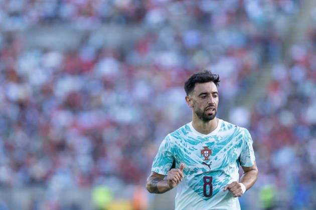 June 6, 2026, Caxias, Lisbon, Portugal: Portugal and Manchester United, ManU midfielder BRUNO FERNANDES (8) in action during the game for the International Friendly, Länderspiel, Nationalmannschaft game between Portugal vs Chile at Estadio Nacional Caxias Portugal - ZUMAs359 20260606_zsp_s359_220 Copyright: xAlexandrexdexSousax
