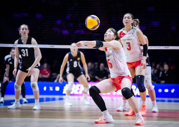 Team Japan Nanami Seki returns a shot against Team Germany during their womens Volleyball Nations League (VNL) match on June 6, 2026 in Quebec City, Canada. Noxthirdxpartyxsales  aflo_333529386 MathieuxBelangerx