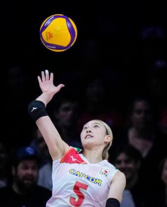 Team Japan Yoshino Sato serves against Team Germany during their womens Volleyball Nations League (VNL) match on June 6, 2026 in Quebec City, Canada. Noxthirdxpartyxsales  aflo_333529534 MathieuxBelangerx