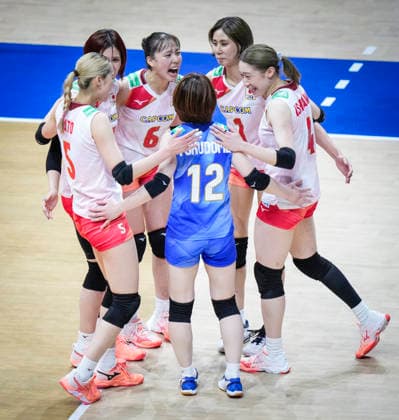 Team Japan celebrates against Team Germany during their womens Volleyball Nations League (VNL) match on June 6, 2026 in Quebec City, Canada. Noxthirdxpartyxsales  aflo_333529759 MathieuxBelangerx