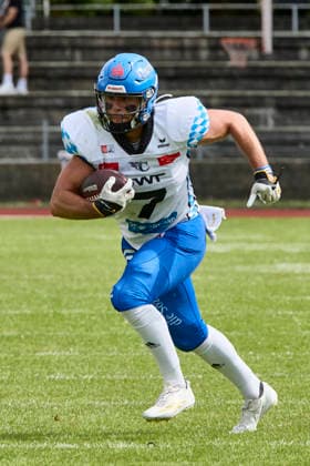 German Football League (GFL), Munich Cowboys vs Allgäu Comets, Munich Cowboys, Allgäu Comets, 2026-06-06 in München (Städtisches Stadion an der Dantestraße (Dantestation)) QUIGLEY Gabriel (Allgäu Comets WR Nr7-ALC7) sportworld München Städtisches Stadion an der Dant Bayern Deutschland