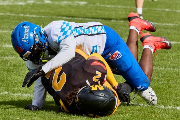 German Football League (GFL), Munich Cowboys vs Allgäu Comets, Munich Cowboys, Allgäu Comets, 2026-06-06 in München (Städtisches Stadion an der Dantestraße (Dantestation)) Touchdown Munich Cowboys BOCCELLA Gabriel (Munich Cowboys Wide Receiver (WR) Nr2-MUC2), LIPSEY Chris (Allgäu Comets RB DB Nr1-ALC1) sportworld München Städtisches Stadion an der Dant Bayern Deutschland