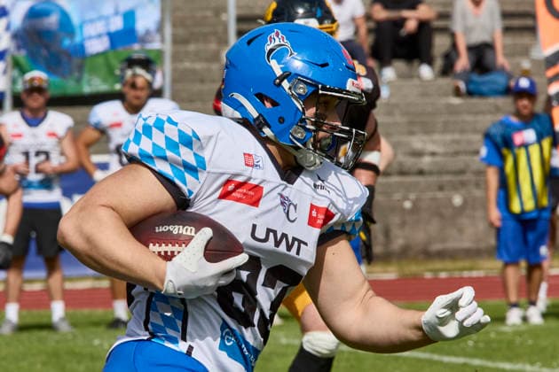 German Football League (GFL), Munich Cowboys vs Allgäu Comets, Munich Cowboys, Allgäu Comets, 2026-06-06 in München (Städtisches Stadion an der Dantestraße (Dantestation)) KNOOP Leon (Allgäu Comets TE Nr83-ALC83) sportworld München Städtisches Stadion an der Dant Bayern Deutschland