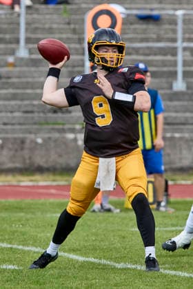German Football League (GFL), Munich Cowboys vs Allgäu Comets, Munich Cowboys, Allgäu Comets, 2026-06-06 in München (Städtisches Stadion an der Dantestraße (Dantestation)) SEMPTIMPHELTER Nicholas (Munich Cowboys Quaterback (QB) Nr9-MUC9) sportworld München Städtisches Stadion an der Dant Bayern Deutschland