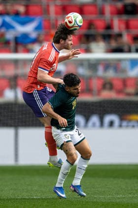 June 6, 2026, Harrison, Nj, United States: Anthony Ralston (24) of Scotland seen heading the ball during an International Friendly, Länderspiel, Nationalmannschaft match against Bolivia. Scotland 4:0 Bolivia Harrison United States - ZUMAs197 20260606_aaa_s197_415 Copyright: xRonxSmitsx