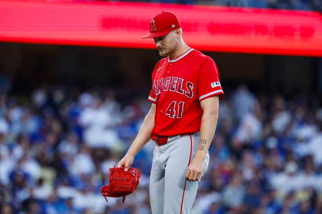 MLB, Baseball Herren, USA - Los Angeles Dodgers vs Anaheim Angels Angels pitcher Jack Kochanowicz exits the game during the first inning of an MLB game between the Los Angeles Dodgers and the Anaheim Angels at Uniqlo Field in Dodger Stadium in Los Angeles, California, USA, 06 June 2026. LOS ANGELES CALIFORNIA UNITED STATES  Copyright: xCHRISxTORRESx