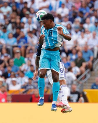 June 6, 2026, College Station, Texas, USA: Honduras forward DERECK MONCADA (18) heads the ball during an International Friendly, Länderspiel, Nationalmannschaft soccer match between Argentina and Honduras at Kyle Field in College Station, TX, Saturday, June 6, 2026. Soccer 2026: Argentina 2:0 Honduras  - ZUMAa325 20260606_zsa_a325_004 Copyright: xDavidxBalleringxIix