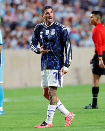 June 6, 2026, College Station, Texas, USA: Argentina midfielder RODRIGO DE PAUL (7) yells to a teammate during an International Friendly, Länderspiel, Nationalmannschaft soccer match between Argentina and Honduras at Kyle Field in College Station, TX, Saturday, June 6, 2026. Soccer 2026: Argentina 2:0 Honduras  - ZUMAa325 20260606_zsa_a325_008 Copyright: xDavidxBalleringxIix