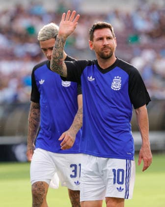 June 6, 2026, College Station, Texas, USA: Argentina forward LIONEL MESSI (10) waves to the crowd before an International Friendly, Länderspiel, Nationalmannschaft soccer match between Argentina and Honduras at Kyle Field in College Station, TX, Saturday, June 6, 2026. Soccer 2026: Argentina 2:0 Honduras  - ZUMAa325 20260606_zsa_a325_028 Copyright: xDavidxBalleringxIix