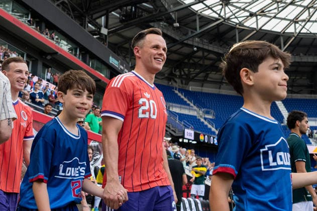 June 6, 2026, Harrison, Nj, United States: Lawrence Shankland (20) of Scotland walks onto the pitch prior to an International Friendly, Länderspiel, Nationalmannschaft match against Bolivia. Scotland 4:0 Bolivia Harrison United States - ZUMAs197 20260606_aaa_s197_468 Copyright: xRonxSmitsx