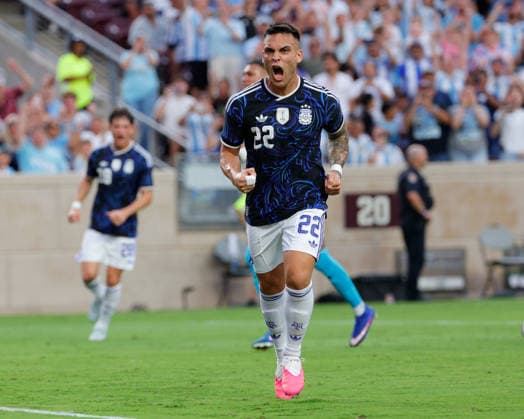 June 6, 2026, College Station, Texas, USA: Argentina forward LAUTARO MARToÂNEZ (22) celebrates a goal during an International Friendly, Länderspiel, Nationalmannschaft soccer match between Argentina and Honduras at Kyle Field in College Station, TX, Saturday, June 6, 2026. College Station USA - ZUMAa325 20260606_zsa_a325_030 Copyright: xDavidxBalleringxIix