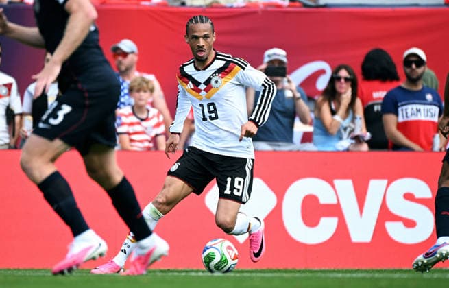 Fussball, Länderspiel, Herren, Freundschaftsspiel zur Fussball WM 2026, Soldier Field, Chicago: USA - Deutschland 1:2; Leroy Sane (GER). Aktion, Einzelbild.