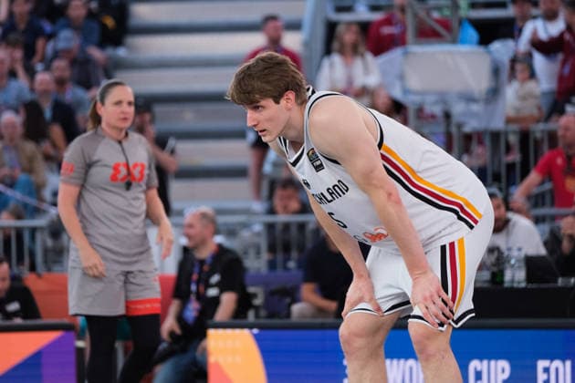 June 6, 2026, Warsaw, Masovian Voivodeship, Poland: Germany s NIKLAS KROPP (5) at the free throw line during a FIBA 3x3 Basketball World Cup men s quarter-final game between Germany and Austria in Warsaw, Poland. Basketball 2026: FIBA 3x3 World Cup Men s Quarterfinal: Germany 21:19 Austria  - ZUMAk204 20260606_zip_k204_115 Copyright: xRomanxKozielx