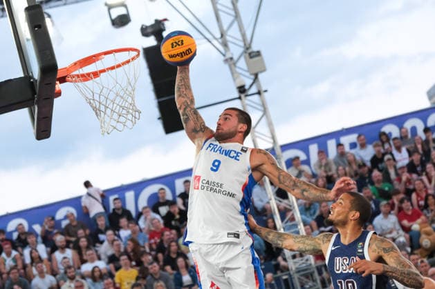 June 6, 2026, Warsaw, Masovian Voivodeship, Poland: France s EMMANUEL MONCEAU (9) and USA s JAMES PARROTT (10) in action during a FIBA 3x3 Basketball World Cup men s quarter-final game between France and USA in Warsaw, Poland. Basketball 2026: FIBA 3x3 World Cup Men s Quarterfinal: France 14:11 United States  - ZUMAk204 20260606_zip_k204_128 Copyright: xRomanxKozielx