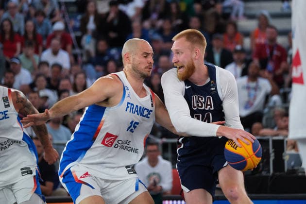 June 6, 2026, Warsaw, Masovian Voivodeship, Poland: France s ALEX VIALARET (15) and USA s MITCH HAHN (14) in action during a FIBA 3x3 Basketball World Cup men s quarter-final game between France and USA in Warsaw, Poland. Basketball 2026: FIBA 3x3 World Cup Men s Quarterfinal: France 14:11 United States  - ZUMAk204 20260606_zip_k204_130 Copyright: xRomanxKozielx