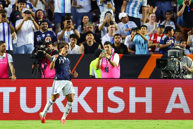 Giuliano Simeone of Argentina celebrates a goal in a friendly match ahead of the 2026 FIFA World Cup, WM, Weltmeisterschaft, Fussball between Argentina and Honduras at Kyle Field in Texas, United States, 06 June 2026. Friendly match prior to the 2026 World Cup: Argentina - Honduras !ACHTUNG: NUR REDAKTIONELLE NUTZUNG!  Copyright: xCARLOSxRAMIREZx AME9245 20260607-55020523160_1