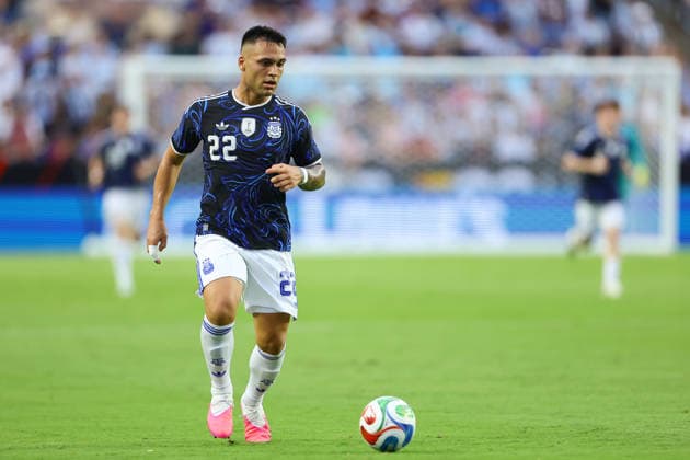 Lautaro Martinez of Argentina controls a ball in a friendly match ahead of the 2026 FIFA World Cup, WM, Weltmeisterschaft, Fussball between Argentina and Honduras at Kyle Field in Texas, United States, 06 June 2026. Friendly match prior to the 2026 World Cup: Argentina - Honduras !ACHTUNG: NUR REDAKTIONELLE NUTZUNG!  Copyright: xCARLOSxRAMIREZx AME9260 20260607-55020523162_1