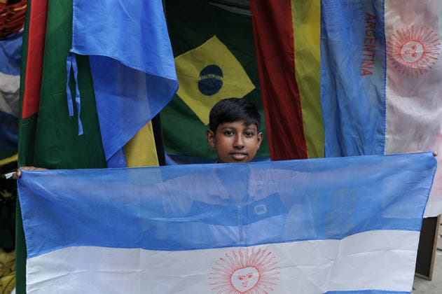 National Football Teams Production in Bangladesh A child shows a flag of Argentina national football team ahead 2026 FIFA World Cup, WM, Weltmeisterschaft, Fussball Football tournament. on June 6, 2026 in Chattogram, Bangladesh. Chattogram Chittagong Bangladesh Copyright: xMdxRafayatxHaquexKhanx