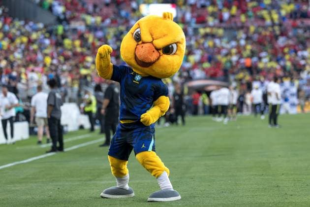 Friendly match between Brazil and Egypt The mascot of the Brazilian national team, Nationalteam Canarinho, at the match between Brazil and Egypt, an International Friendly, Länderspiel, Nationalmannschaft in preparation for the World Cup, at Huntington Bank Field in Cleveland, United States, this Saturday, June 6th. CLEVELAND OH UNITED STATES Copyright: xWilliamxVolcov BrazilxPhotoxPresx