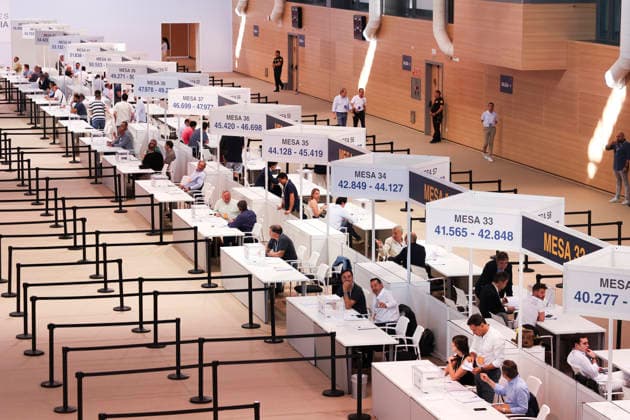ESP: Real Madrid Presidential Elections 2026 Real Madrid presidential elections 2026. Voters approaching to cast their vote for Florentino Perez or Enrique Riquelme as the next president of Real Madrid at the Real Madrid City Basketball Pavilion, located in Valdebebas, on June 7, 2026 in Madrid. Madrid Spain Futbol