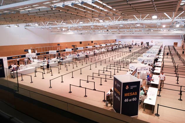 ESP: Real Madrid Presidential Elections 2026 Real Madrid presidential elections 2026. Voters approaching to cast their vote for Florentino Perez or Enrique Riquelme as the next president of Real Madrid at the Real Madrid City Basketball Pavilion, located in Valdebebas, on June 7, 2026 in Madrid. Madrid Spain Futbol