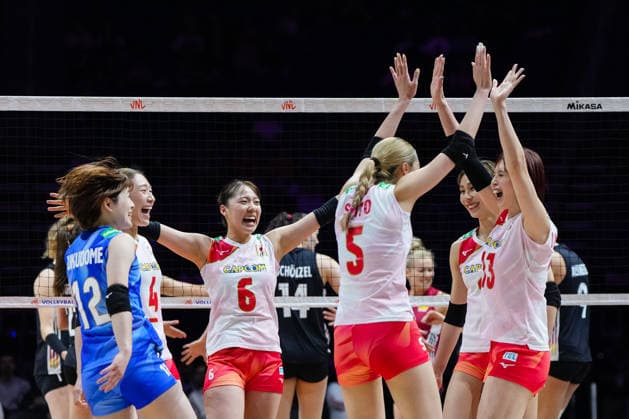 2026 Women s Volleyball Nations League - Quebec City - Day4 Maki Yamaguchi 13 and Nanami Seki 6 of Japan in action during the 2026 Women s Volleyball Nations League match between Germany and Japan at Videotron Centre in Quebec City, Canada, on June 6, 2026. Quebec City Quebec Canada  Copyright: xYuanxTianx originalFilename:tian-2026wome260606_nppKC.jpg