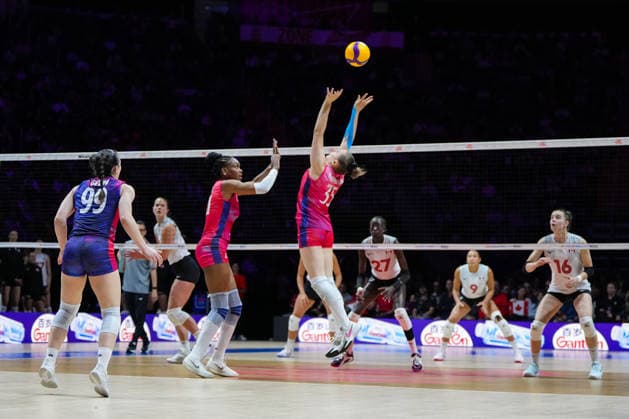 2026 Women s Volleyball Nations League - Quebec City - Day4 Enora Danard-Selosse 35 of France in action during the 2026 Women s Volleyball Nations League match between France and Canada at Videotron Centre on June 6, 2026, in Quebec City, Canada. Quebec City Quebec Canada  Copyright: xYuanxTianx originalFilename:tian-2026wome260606_np3pm.jpg