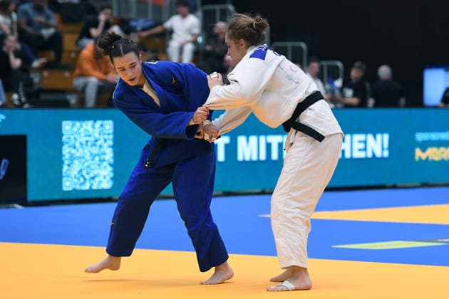 Deutsche Judo-Meisterschaft 2026 am 06.06.2026 in der Sporthalle an der Krefelder Straße in Duisburg Finale Frauen -63KG Sara-Joy Bauer ( weiss ) - Bettina Bauer ( blau )