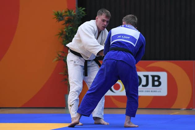 Deutsche Judo-Meisterschaft 2026 am 06.06.2026 in der Sporthalle an der Krefelder Straße in Duisburg Männer -81KG Tom Droste ( weiss ) - Peter Thomas ( blau )