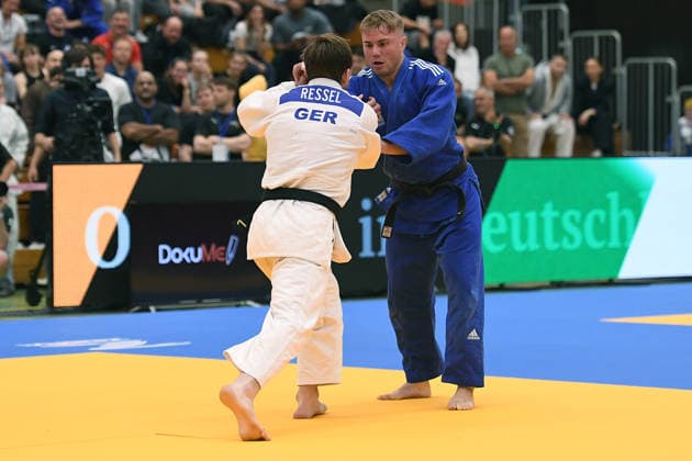 Deutsche Judo-Meisterschaft 2026 am 06.06.2026 in der Sporthalle an der Krefelder Straße in Duisburg Finale Männer -81KG Dominic Ressel ( weiss ) - Maxim Malsch ( blau )