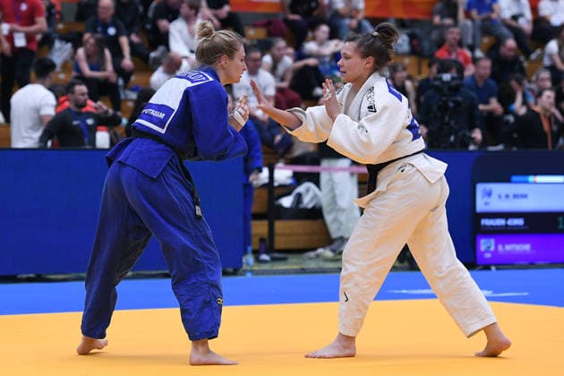 Deutsche Judo-Meisterschaft 2026 am 06.06.2026 in der Sporthalle an der Krefelder Straße in Duisburg Frauen -63KG Hanna Sedlmair ( weiss ) - Charlotte von Leupoldt ( blau )