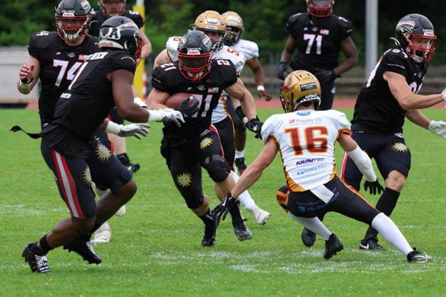 RECORD DATE NOT STATED Gennadiy Adams (Düsseldorf Panther, 21) runs with the ball, Düsseldorf Panther vs Regensburg Phoenix, American Football, GFL, German Football League, Season 2022, Week 5, 06.06.2026, Photo: Foot Bowl Klaus Sack Düsseldorf Stadion VfL Benrath Deutschland Copyright: xFootxBowl KlausxSackx