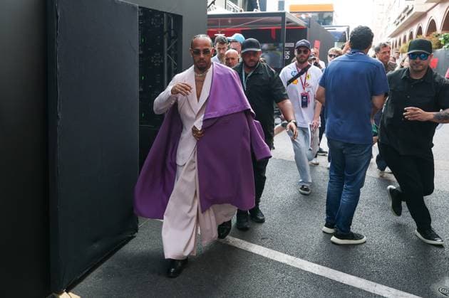 Lewis Hamilton (Scuderia Ferrari HP 44) kommt am Paddock an, Rennen, Grosser Preis von Monaco, Motorsport, Herren, Formel 1, 07.06.2026 Monte Carlo Monaco MCO
