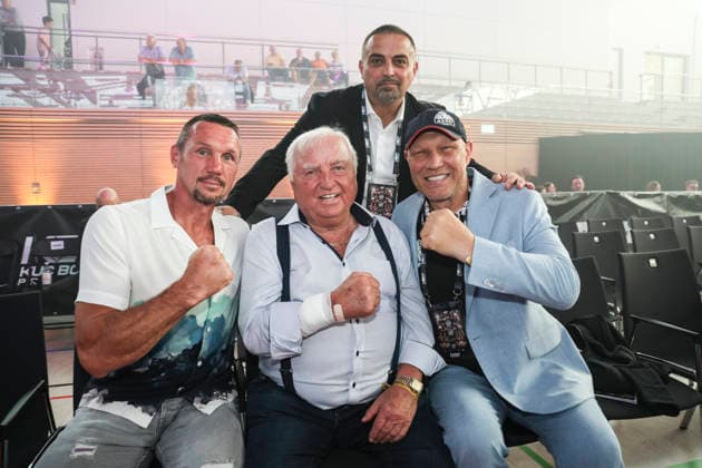 Boxen: KUC Box-Promotion, Falkensee, 06.06.2026 v.l.: Sebastian Sylvester, Ulli Wegner, Axel Schulz und Promoter Almin Kux (hinten) *** Boxing KUC Box Promotion, Falkensee, 06 06 2026 from left Sebastian Sylvester, Ulli Wegner, Axel Schulz and promoter Almin Kux in the back