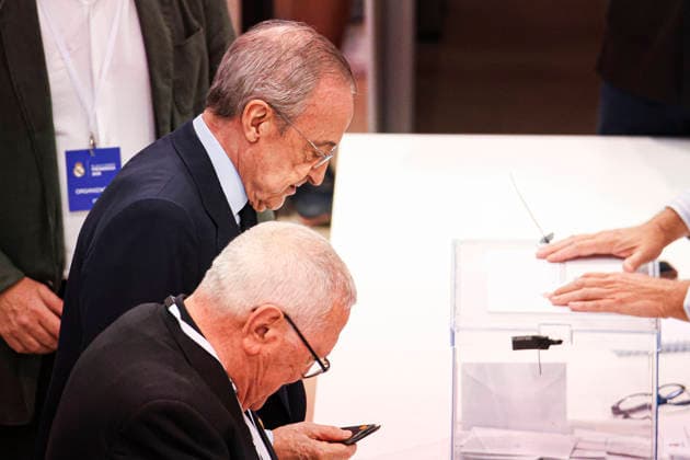 ESP: Real Madrid Presidential Elections 2026 Florentino Perez voting in the Real Madrid presidential elections 2026. Voters approaching to cast their vote for Florentino Perez or Enrique Riquelme as the next president of Real Madrid at the Real Madrid City Basketball Pavilion, located in Valdebebas, on June 7, 2026 in Madrid. Madrid Spain Futbol